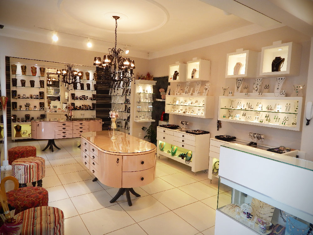 LOJA-2--MADRE-COMPLEMENTOS